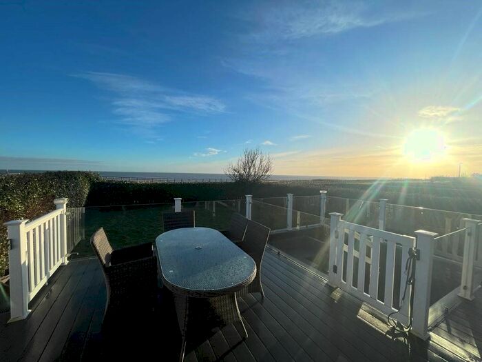 2 Bedroom Property For Sale In Hornsea Road, Skipsea, Driffield, East Riding Yorkshire, YO25