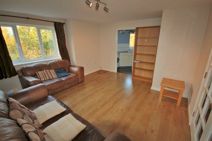 2 Bedroom Flat To Rent In Parkinson Drive, Chelmsford, CM1