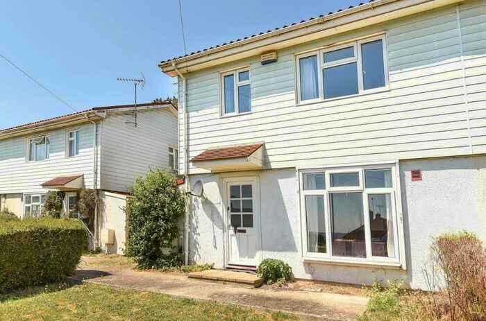 4 Bedroom Semi-Detached House To Rent In Walpole Road, Winchester, SO22