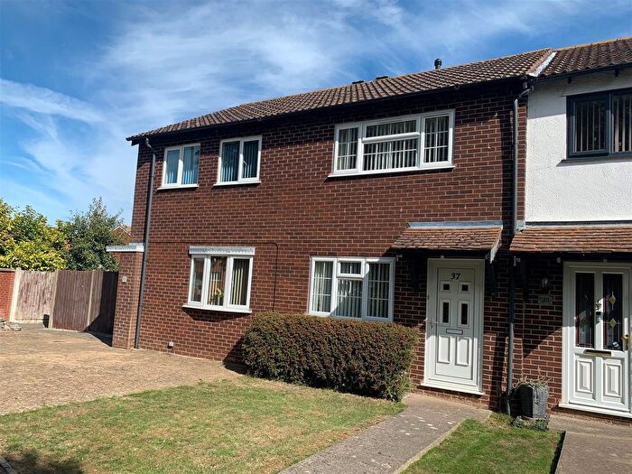 2 Bedroom Terraced House For Sale In Webbers Way, Puriton, Bridgwater, TA7