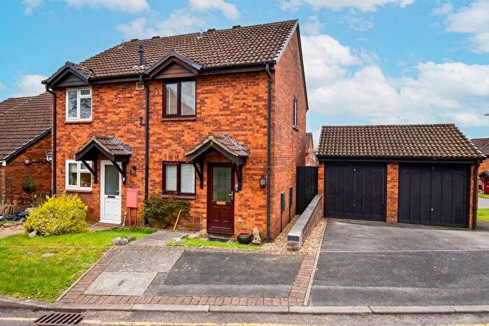 2 Bedroom Semi Detached House For Sale In Highclere Way, Chandler's Ford, SO53