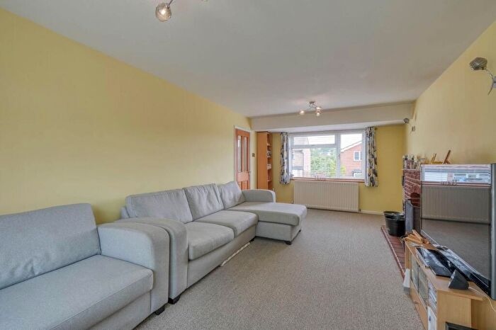 4 Bedroom Detached House For Sale In Burns Close, Redditch, B97