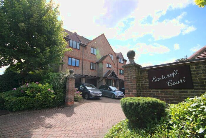 2 Bedroom Flat To Rent In Albury Road, Guildford, GU1