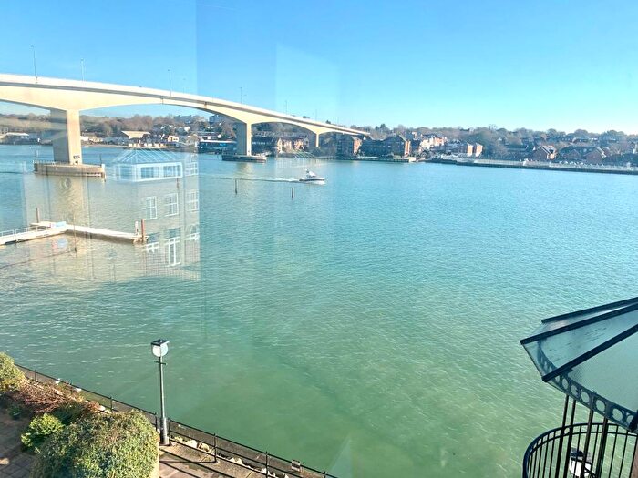 2 Bedroom Apartment To Rent In Ocean Village, SO14