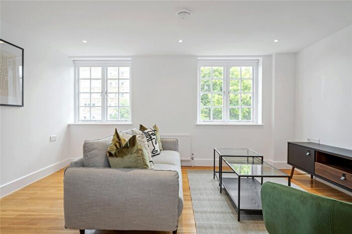 2 Bedroom Flat To Rent In St Mark's Apartments, City Road, London, EC1V