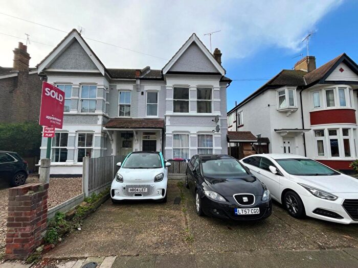 1 Bedroom Apartment To Rent In Baxter Avenue, Southend-on-Sea, Essex, SS2