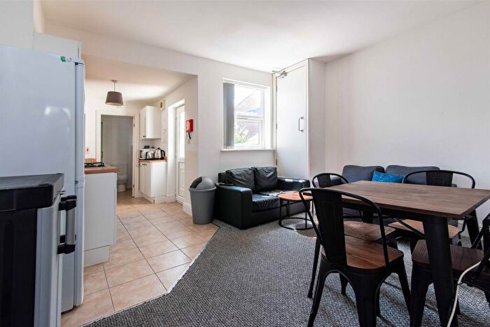 1 Bedroom Terraced House To Rent In Marlborough Street, NG7