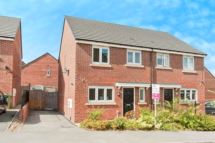 3 Bedroom Semi-Detached House For Sale In Ascot Drive, Castleford, WF10