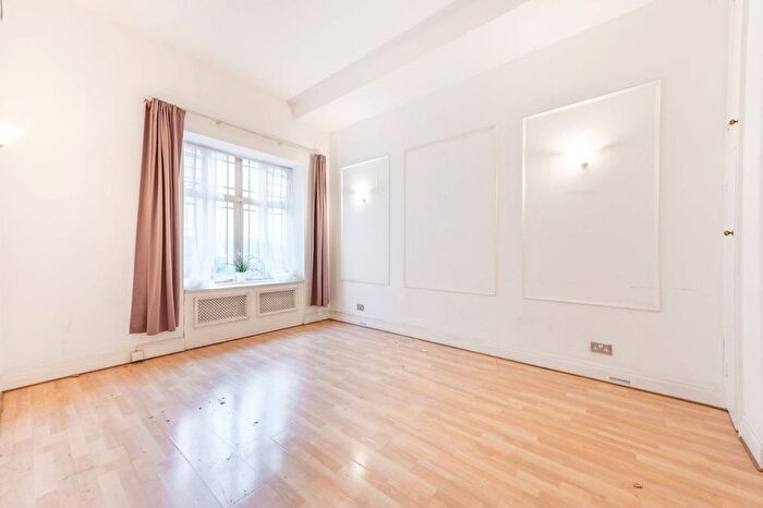 1 Bedroom Flat For Sale In Queensway, Queensway, London, W2