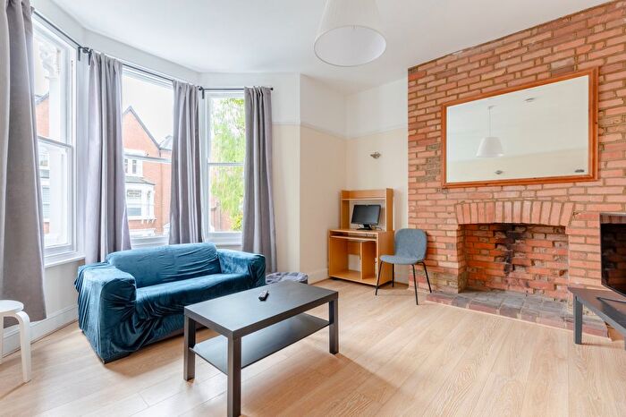 3 Bedroom Flat To Rent In Nassington Road, London, NW3