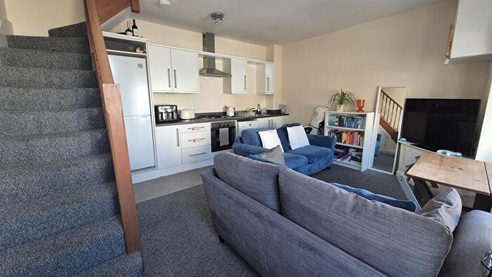 1 Bedroom Terraced House To Rent In Prince Albert Road, Southsea, PO4