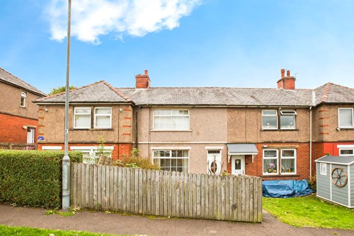 2 Bedroom Terraced House For Sale In Ashville Grove, Halifax, HX2