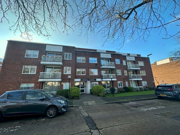 2 Bedroom Flat To Rent In Rydal Court, Stonegrove, Edgware, Greater London, HA8