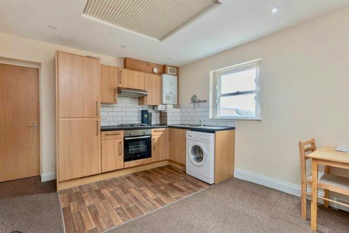 1 Bedroom Flat To Rent In The Mall, Ealing, London, W5