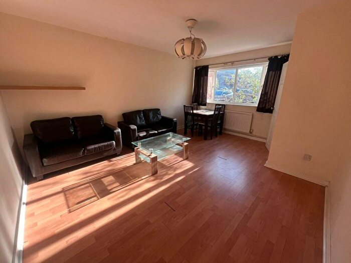 4 Bedroom House To Rent In Troutbeck Avenue, Manchester, M4