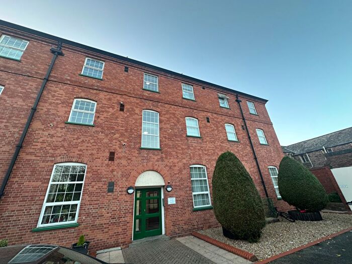 2 Bedroom Flat To Rent In Whirligig Lane, Taunton, TA1