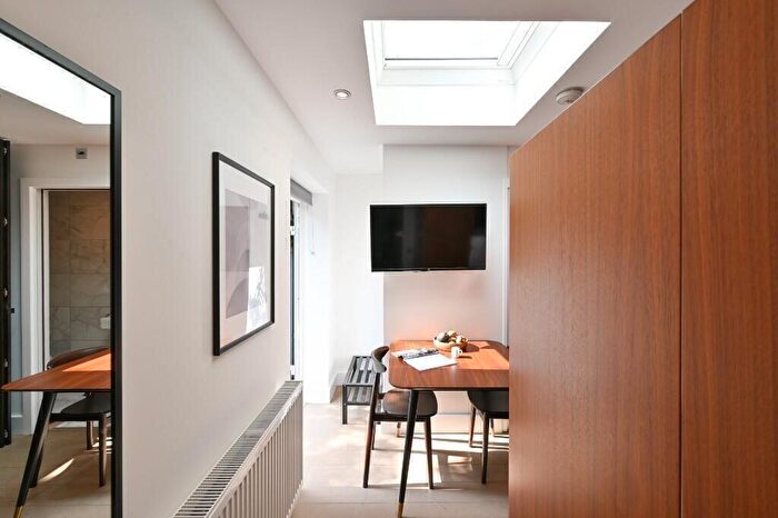 Studio To Rent In Dennington Park Road, London, NW6