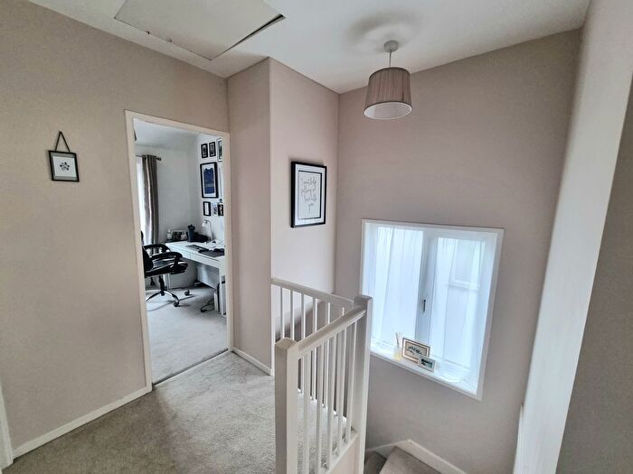 3 Bedroom End Of Terrace House For Sale In Mousehole Road, Paulsgrove, Portsmouth, PO6