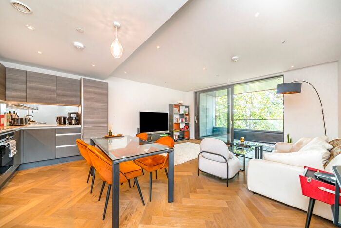 3 Bedroom Flat For Sale In Dawson Street, London, E2