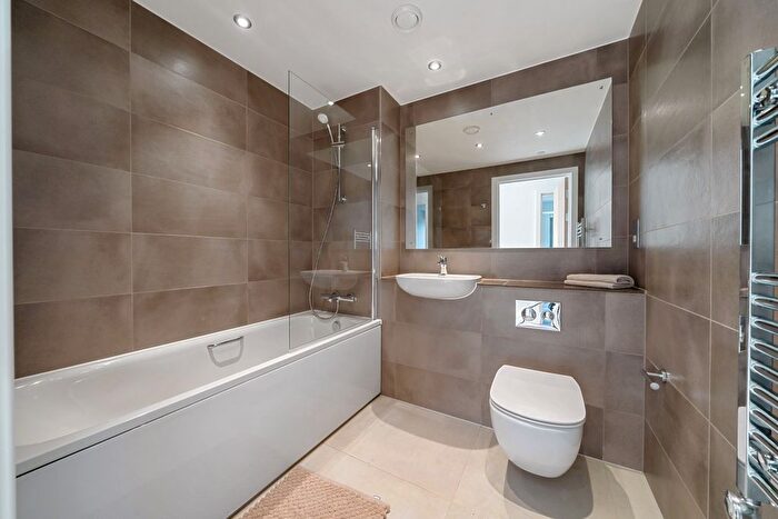 3 Bedroom Flat To Rent In Northminster, Peterborough, PE1