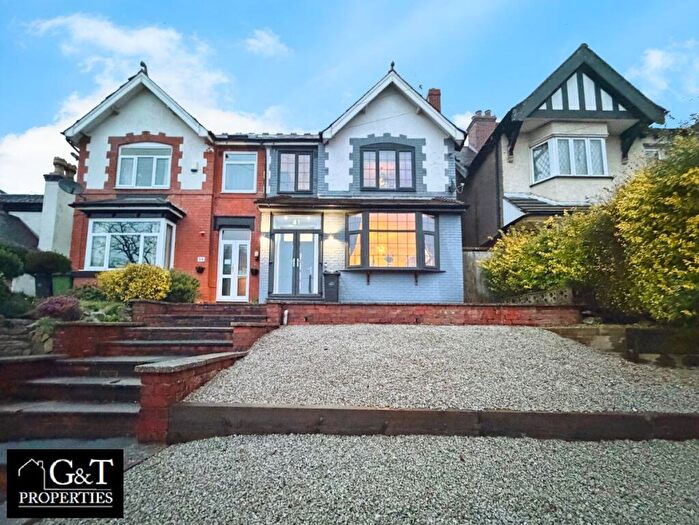 3 Bedroom Semi-Detached House For Sale In Oakham Road, Dudley, DY2