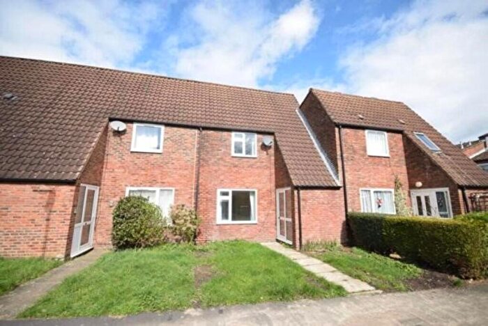 4 Bedroom House To Rent In Croft Mead, Chichester, PO19