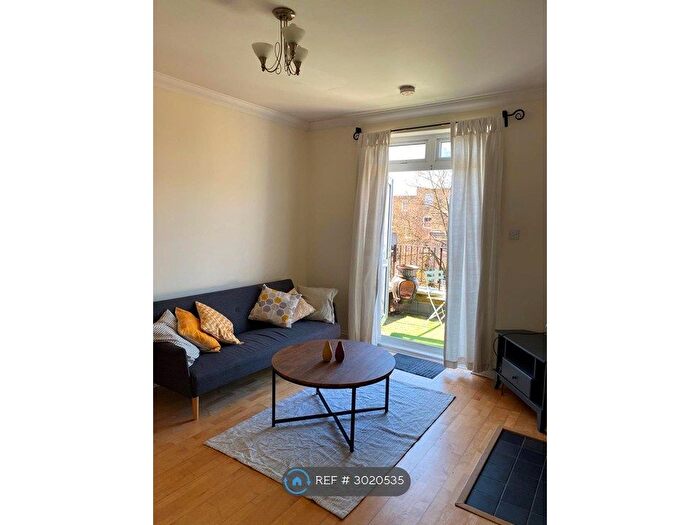 1 Bedroom Flat To Rent In Coleridge Road, London, N4