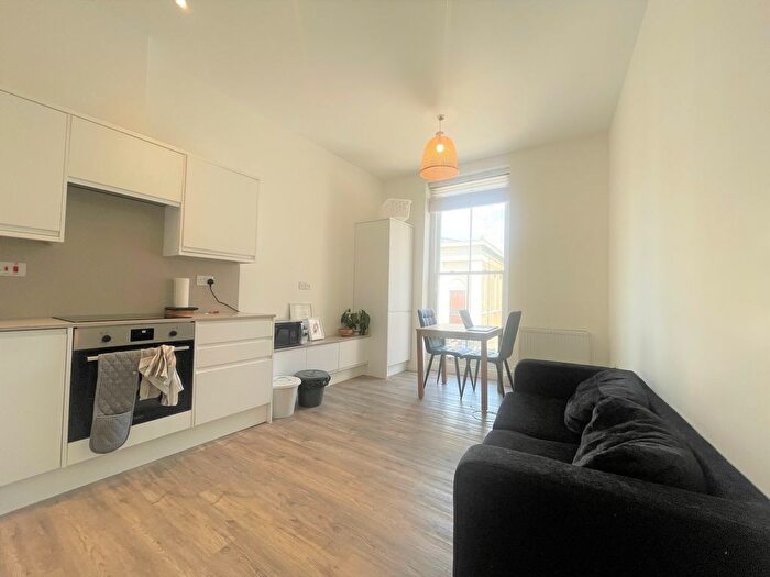 2 Bedroom Flat To Rent In Camden Street, Camden, NW1