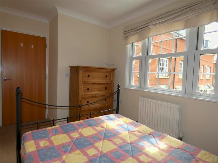 1 Bedroom Flat To Rent In George Roche Road, Nunneryfields, Canterbury, Kent, CT1