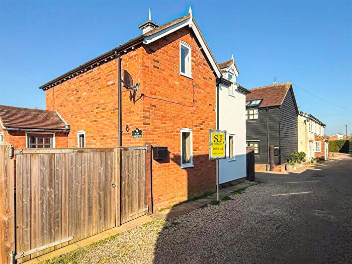 1 Bedroom Detached House For Sale In Casey Lane, Tillingham, Southminster, CM0