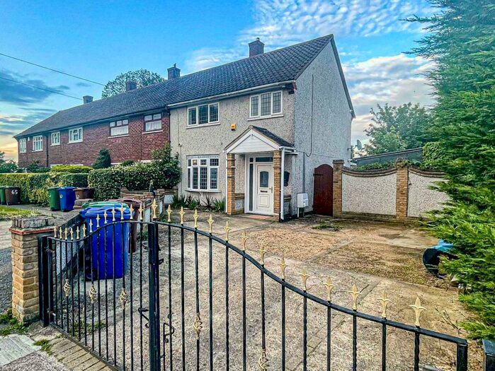 3 Bedroom End Of Terrace House To Rent In Shannon Way, Aveley, RM15