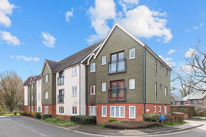 2 Bedroom Flat For Sale In Fairbank Road, Southwater, RH13