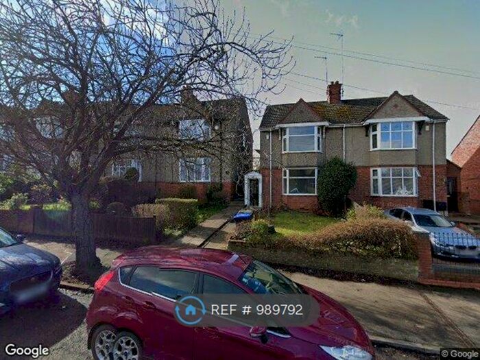 3 Bedroom Semi-Detached House To Rent In Kingsley Road, Northampton NN2