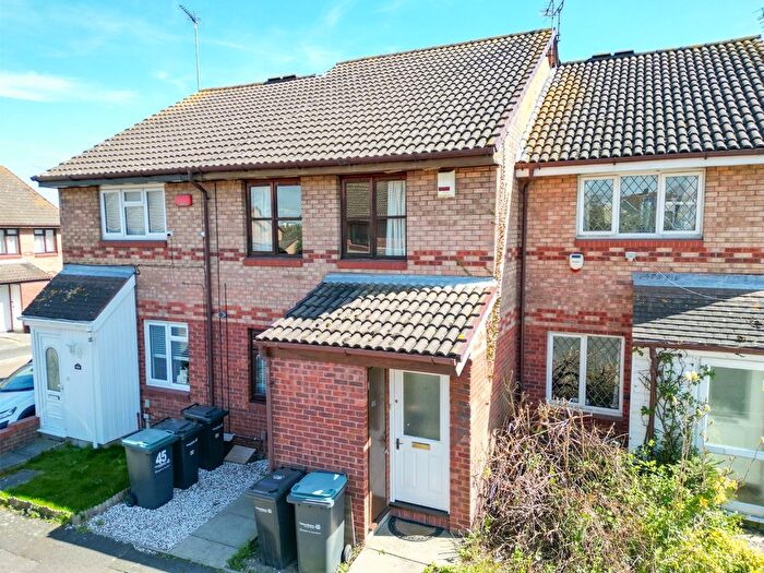 1 Bedroom Flat For Sale In Farley Road, Gravesend, Kent, DA12