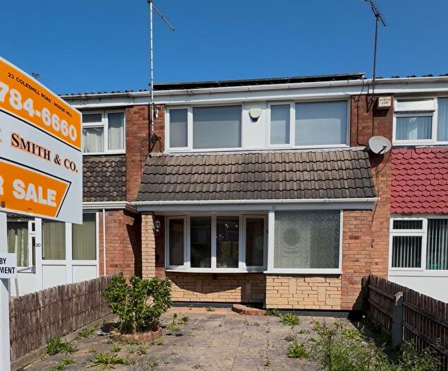 3 Bedroom Town House For Sale In Lingard Close, Nechells, Birmingham, B7