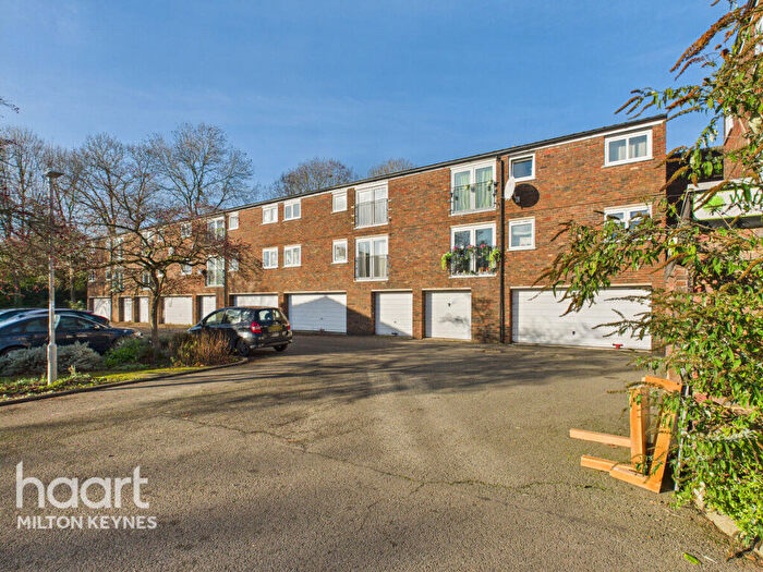 1 Bedroom Apartment For Sale In Warren Bank, Simpson, MK6