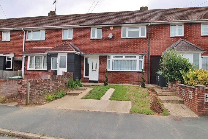 3 Bedroom Terraced House For Sale In Linkenholt Way, Leigh Park, Havant, PO9
