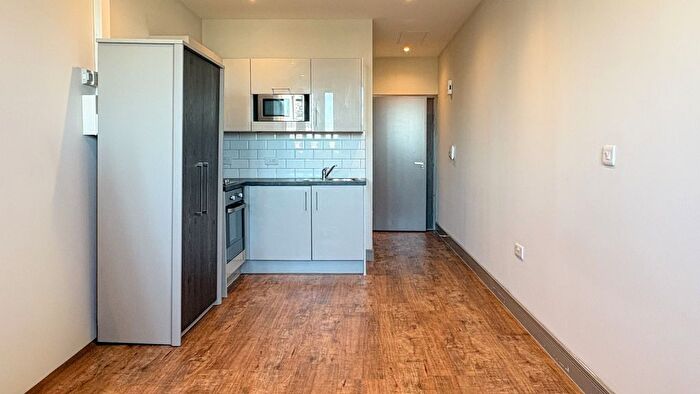 Studio To Rent In Week Street, Maidstone, ME14