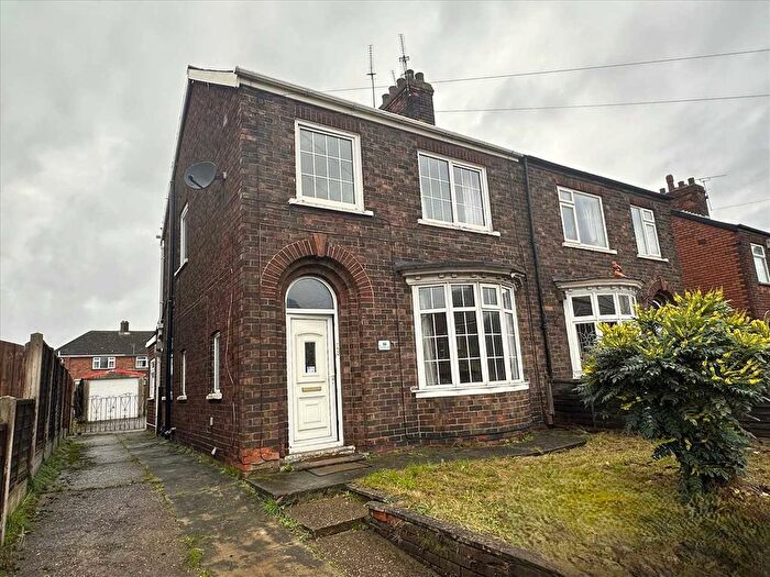 3 Bedroom Semi-Detached House For Sale In Stockshill Road, Scunthorpe, DN16