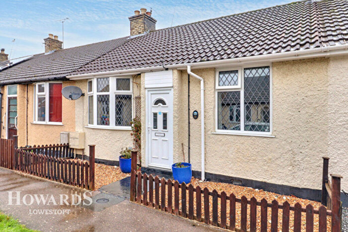 3 Bedroom Terraced Bungalow For Sale In Ship Road, Pakefield, NR33