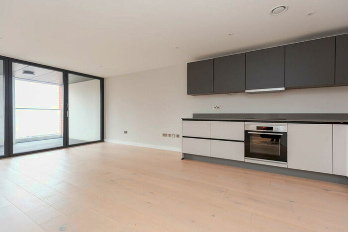 1 Bedroom Apartment To Rent In Tottenham Lane, Crouch End, London, N8