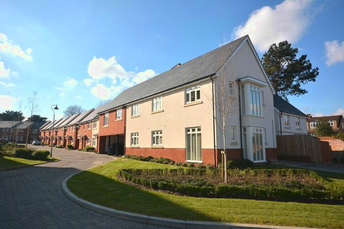 2 Bedroom Flat To Rent In Grace Bartlett Gardens, Chelmsford, CM2