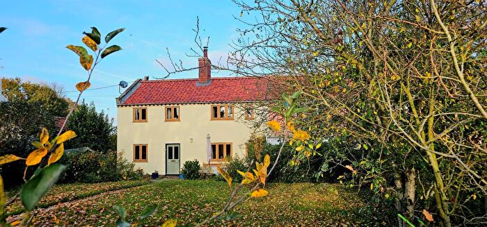 3 Bedroom Semi Detached House For Sale In Vicarage Lane, Mettingham, Bungay, NR35