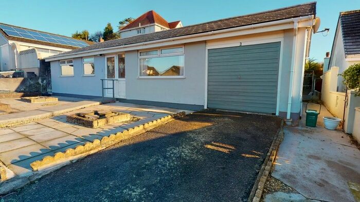 3 Bedroom Bungalow To Rent In Maes Y Dderwen, Carmarthen, Carmarthenshire SA31