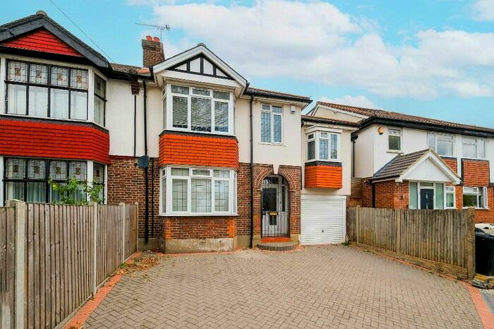 4 Bedroom Semi-Detached House To Rent In Primrose Road, London, E18