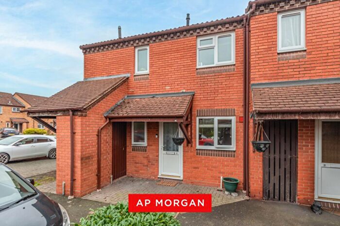 1 Bedroom Maisonette For Sale In Sanders Close, Batchley, Redditch, Worcestershire, B97