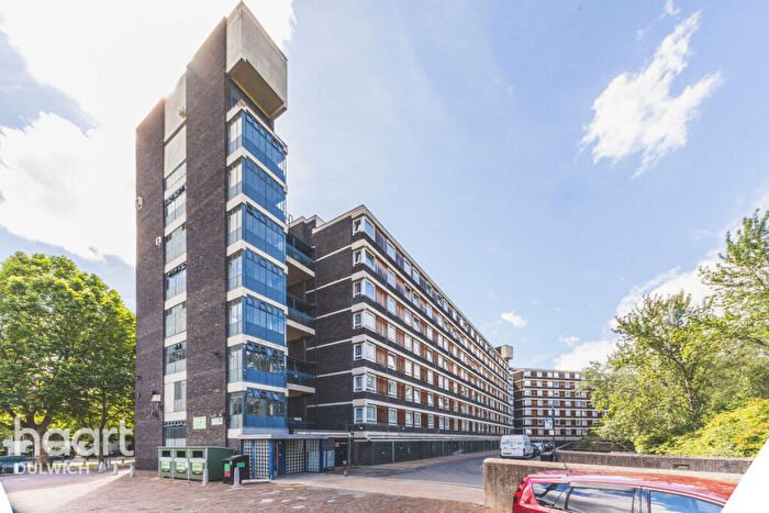 3 Bedroom Apartment For Sale In John Ruskin Street, London, SE5