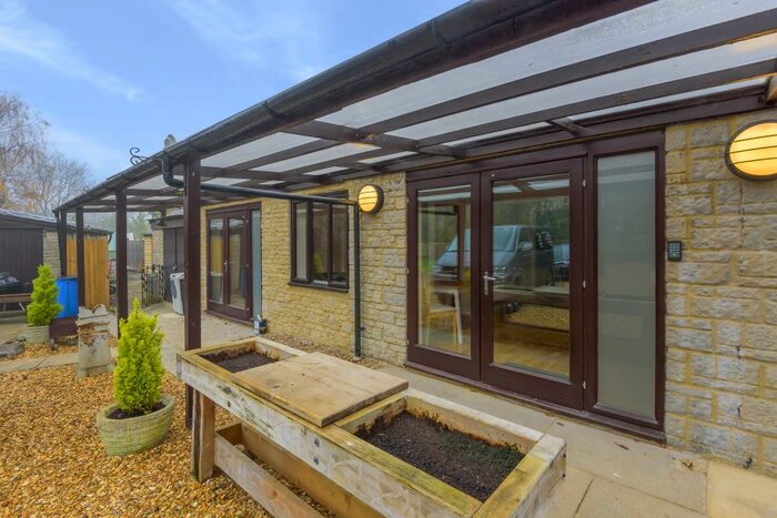 1 Bedroom Apartment To Rent In The Annex, Chesterton, OX26