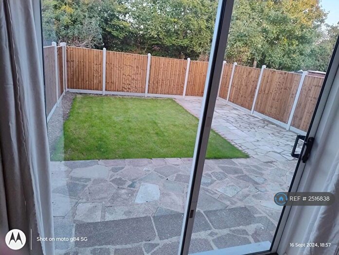 2 Bedroom Maisonette To Rent In Dryden Close, Hainault, IG6