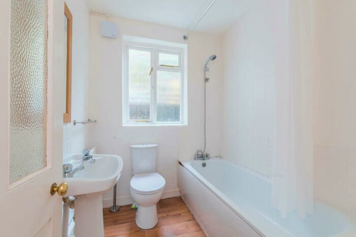 1 Bedroom Flat To Rent In Baronsmere Road, East Finchley, London, N2